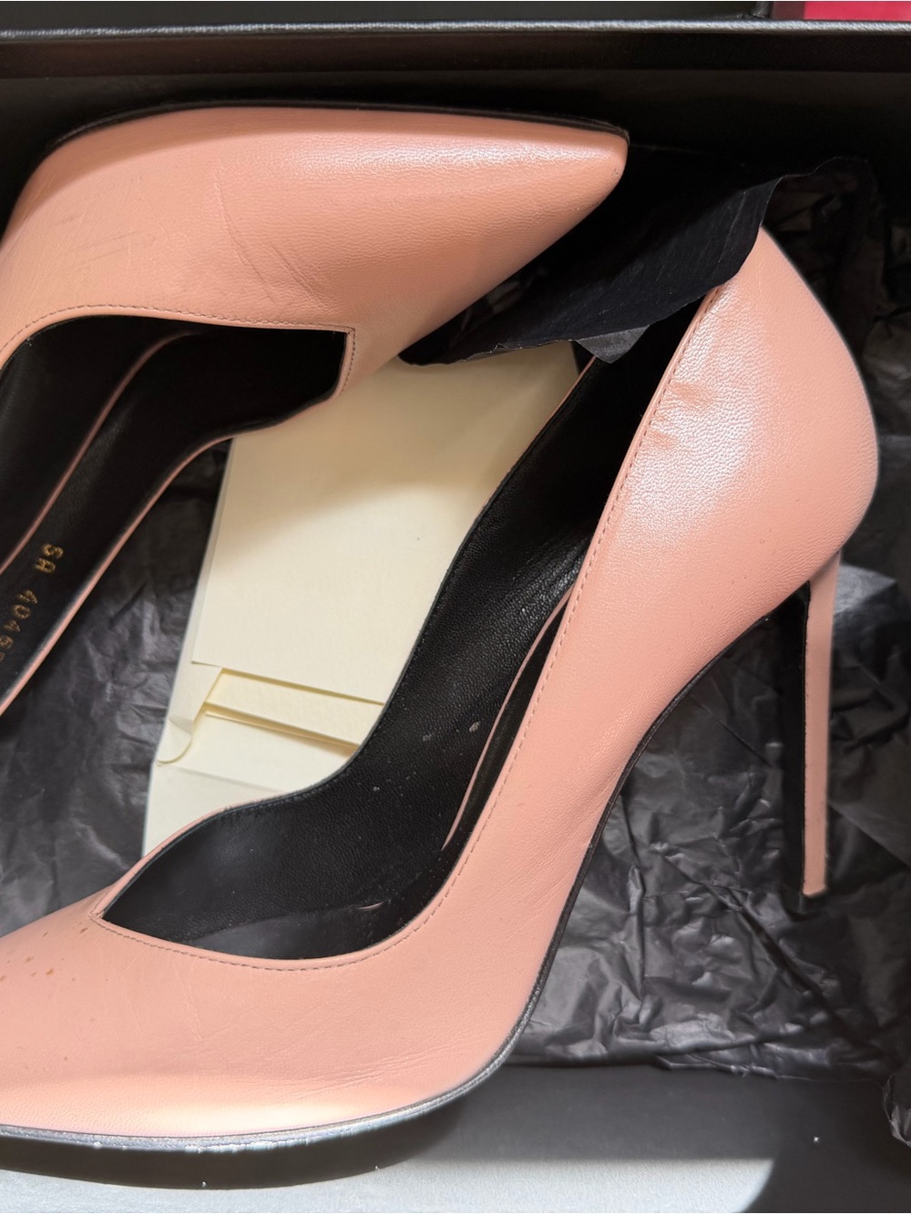Saint Laurent Blush Pink Leather Pointed Pumps - Picture 2 of 3